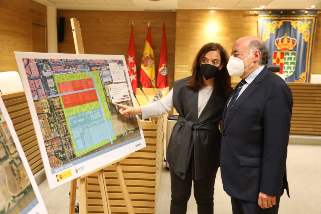 Firma del acuerdo entre el Ayuntamiento de Getafe y la Universidad Carlos III de Madrid para la ampliación del campus universitario de Getafe en los terrenos del ACAR 2021